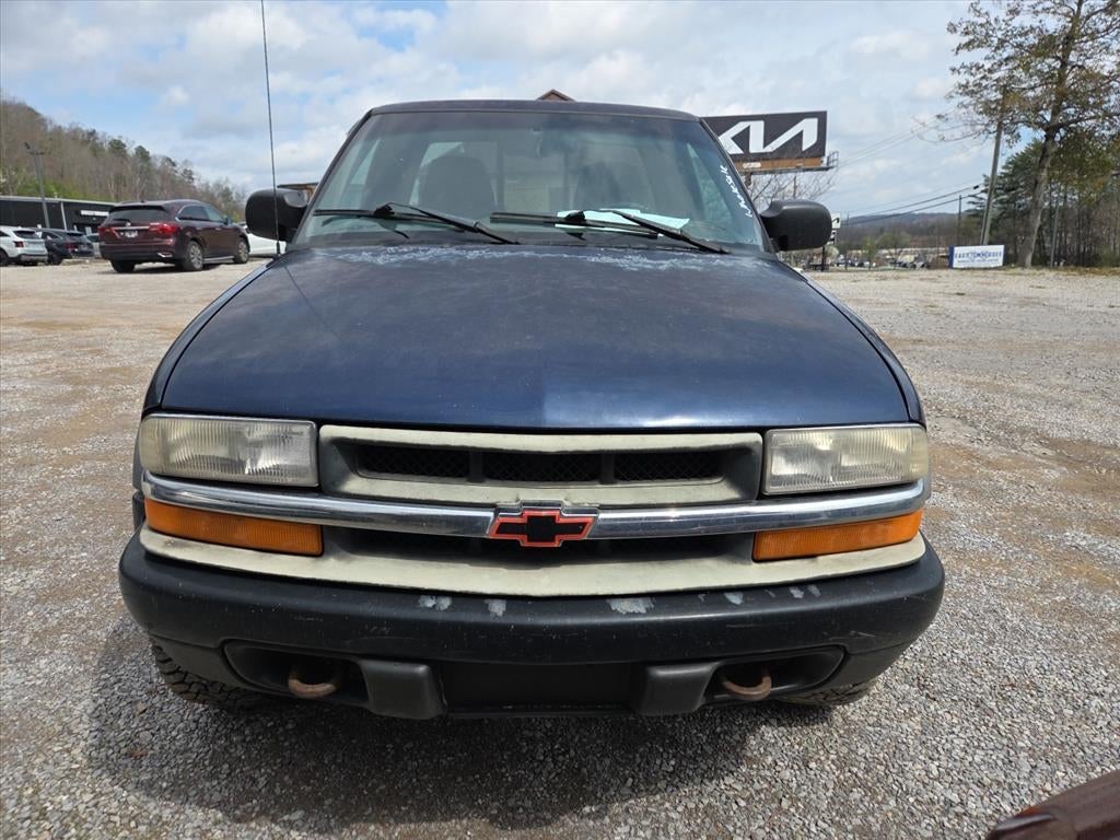2000 Chevrolet S-10 LS w/ZR2