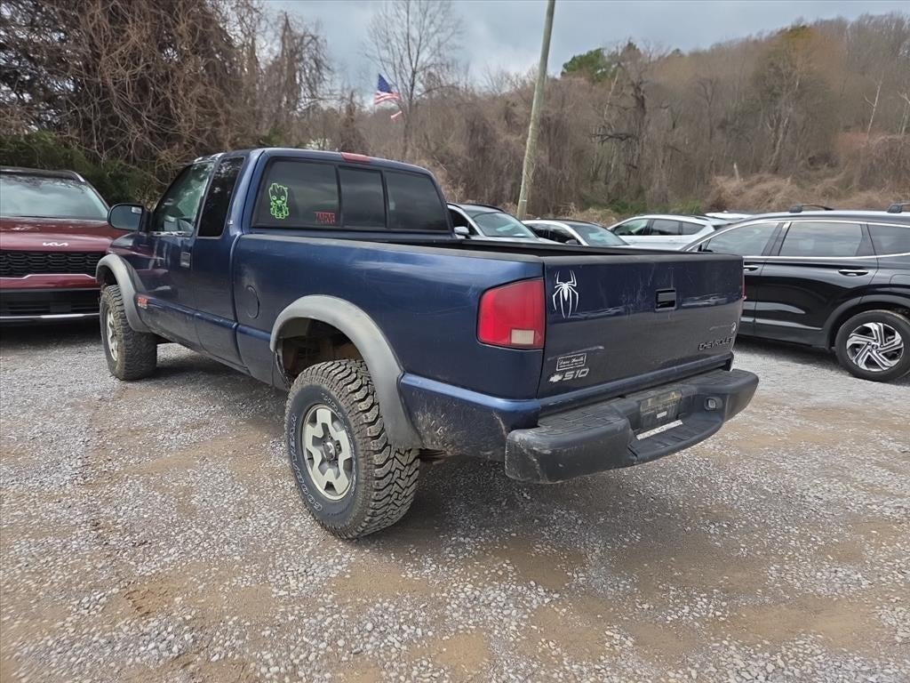 2000 Chevrolet S-10 LS w/ZR2