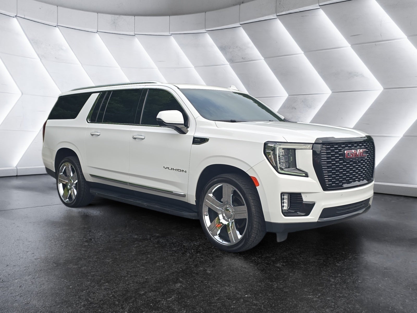 2023 GMC Yukon XL SLT