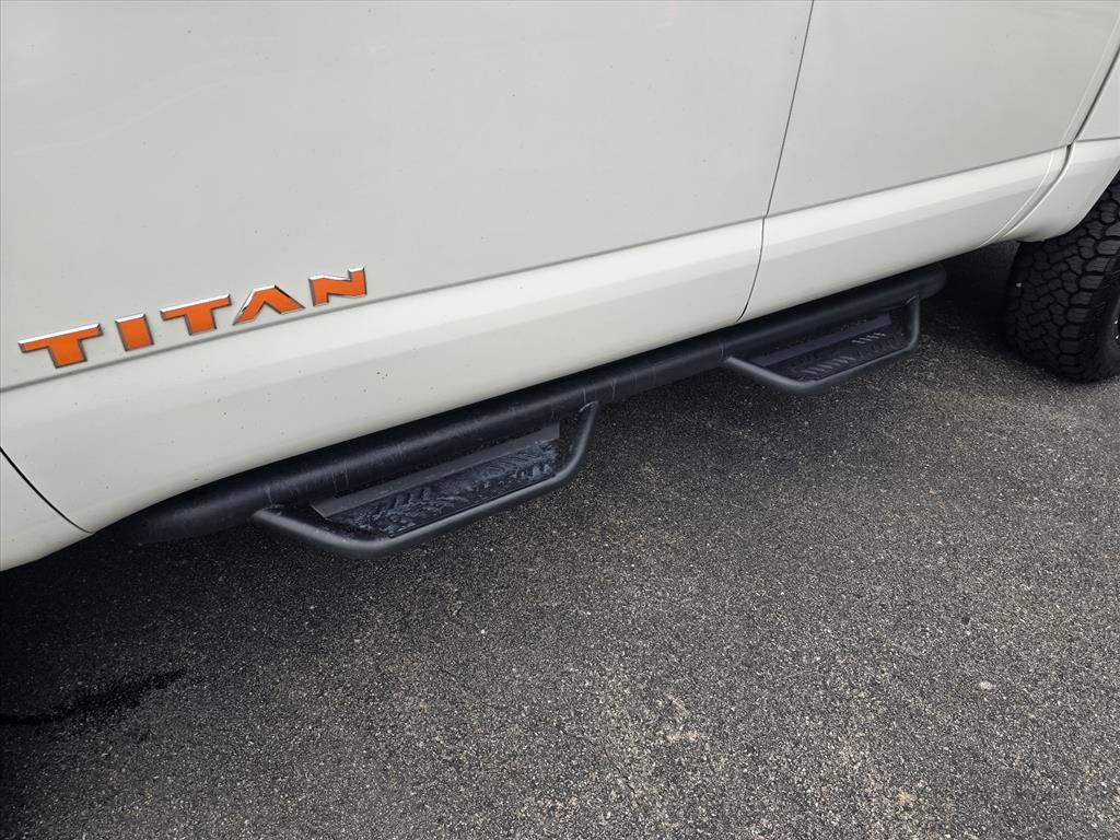 2017 Nissan Titan SL