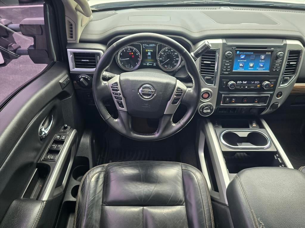 2017 Nissan Titan SL