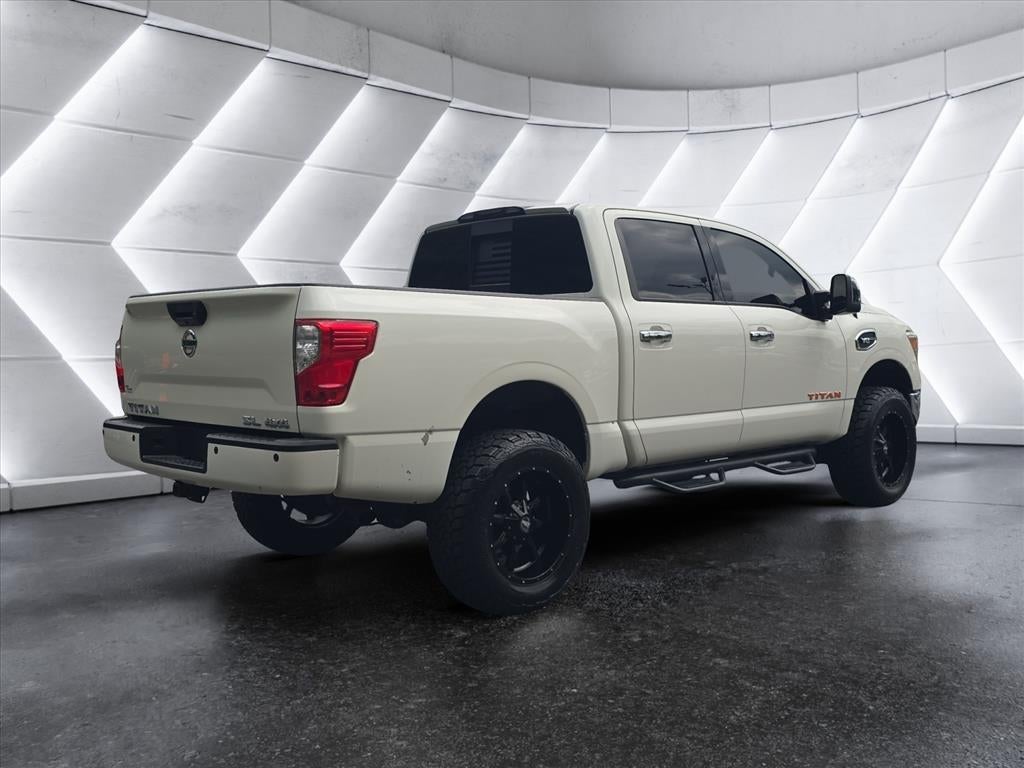 2017 Nissan Titan SL