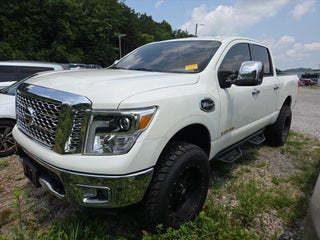 2017 Nissan Titan SL