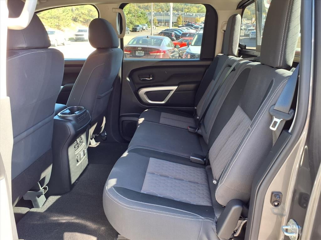 2024 Nissan Titan SV