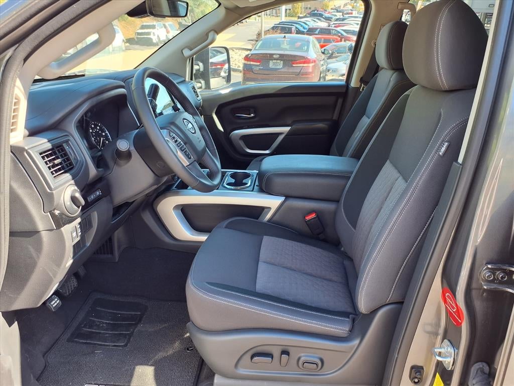 2024 Nissan Titan SV