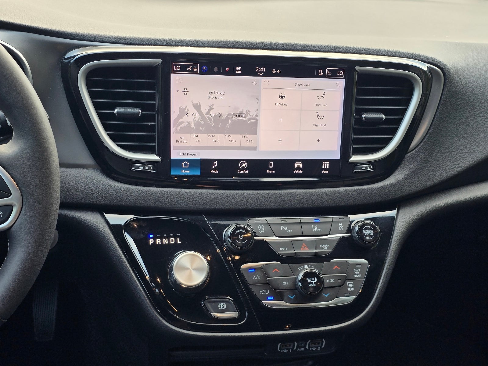 2025 Chrysler Pacifica Select
