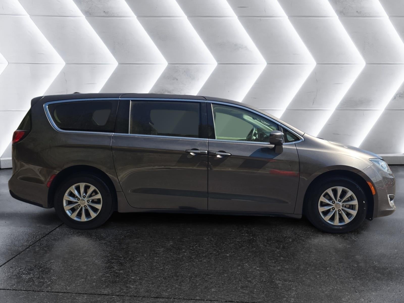 2018 Chrysler Pacifica Touring Plus