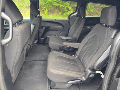 2021 Chrysler Pacifica Touring