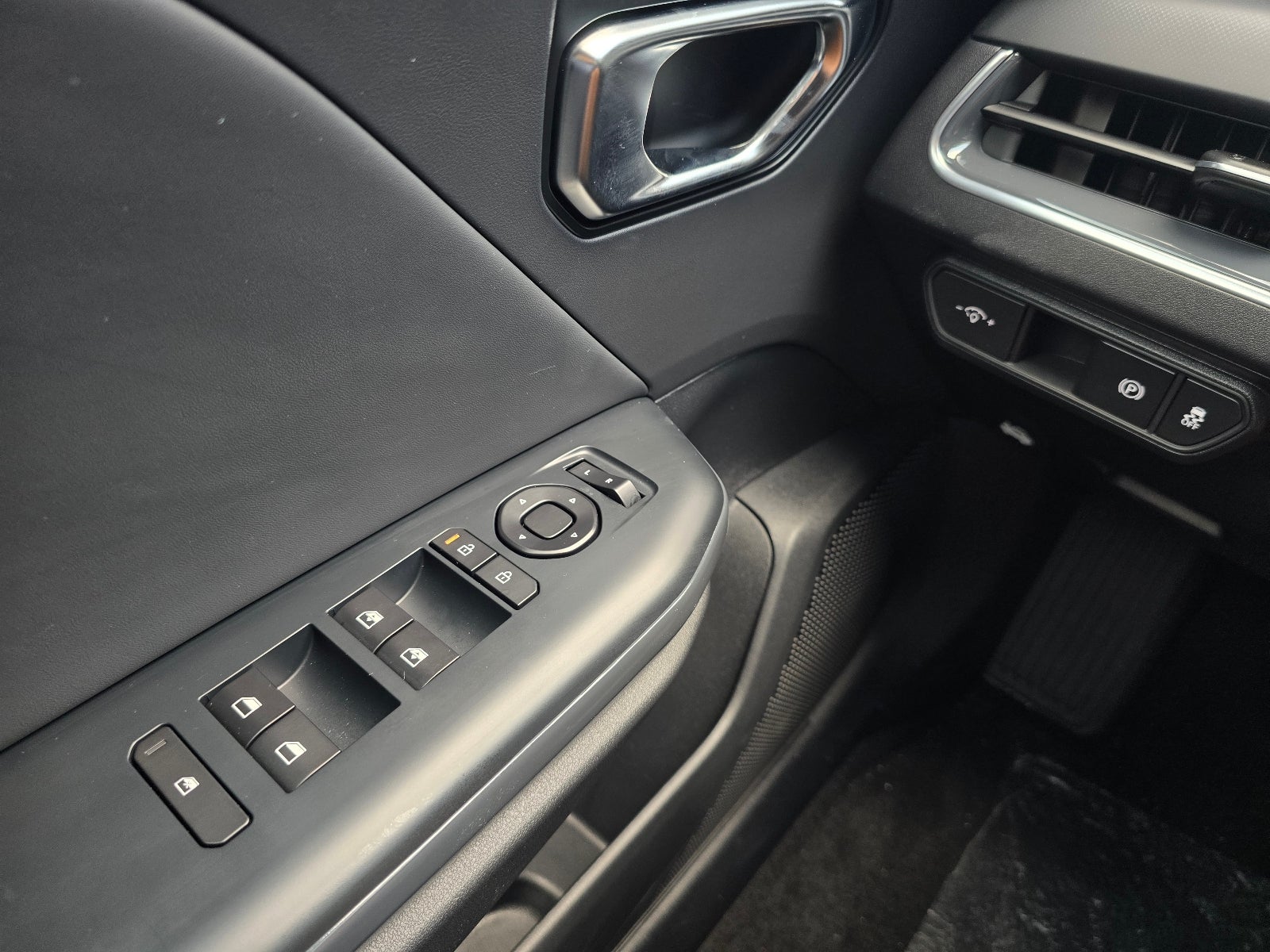 2026 Kia K4 Hatchback EX