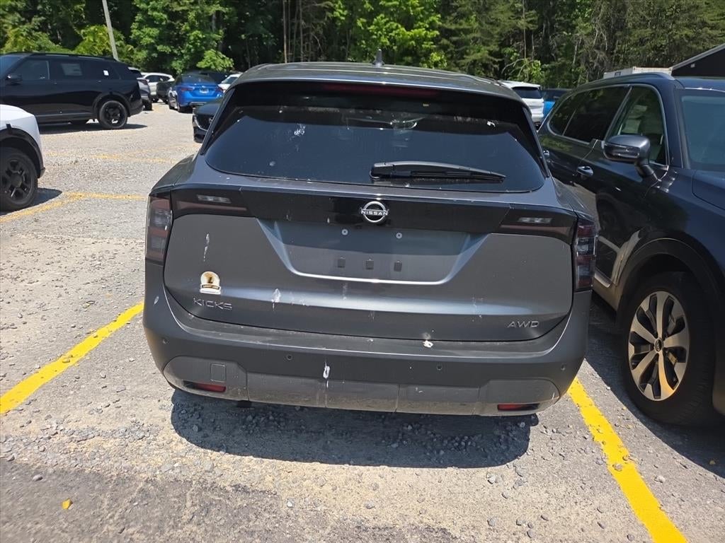 2025 Nissan Kicks SV
