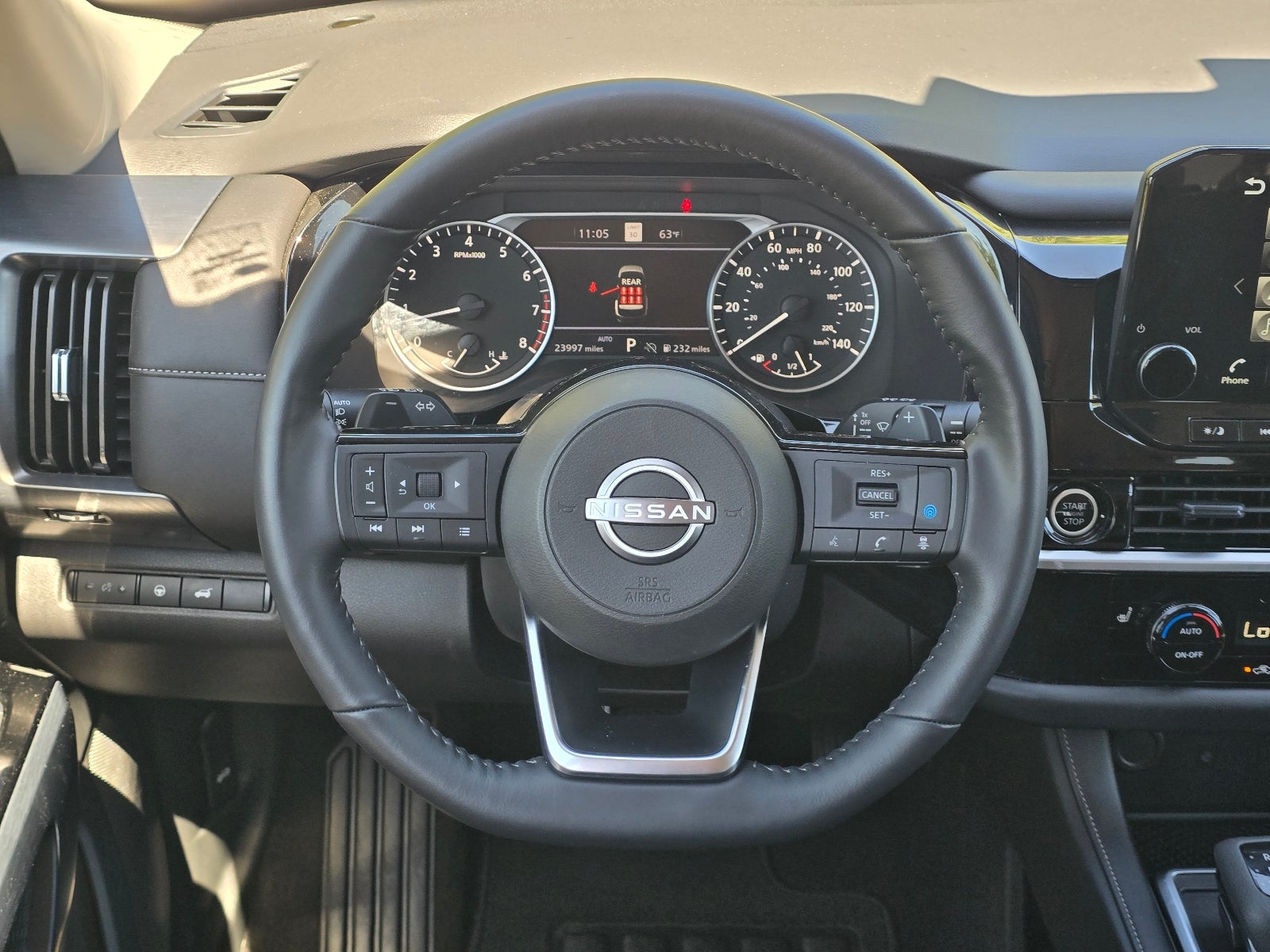 2024 Nissan Pathfinder SL