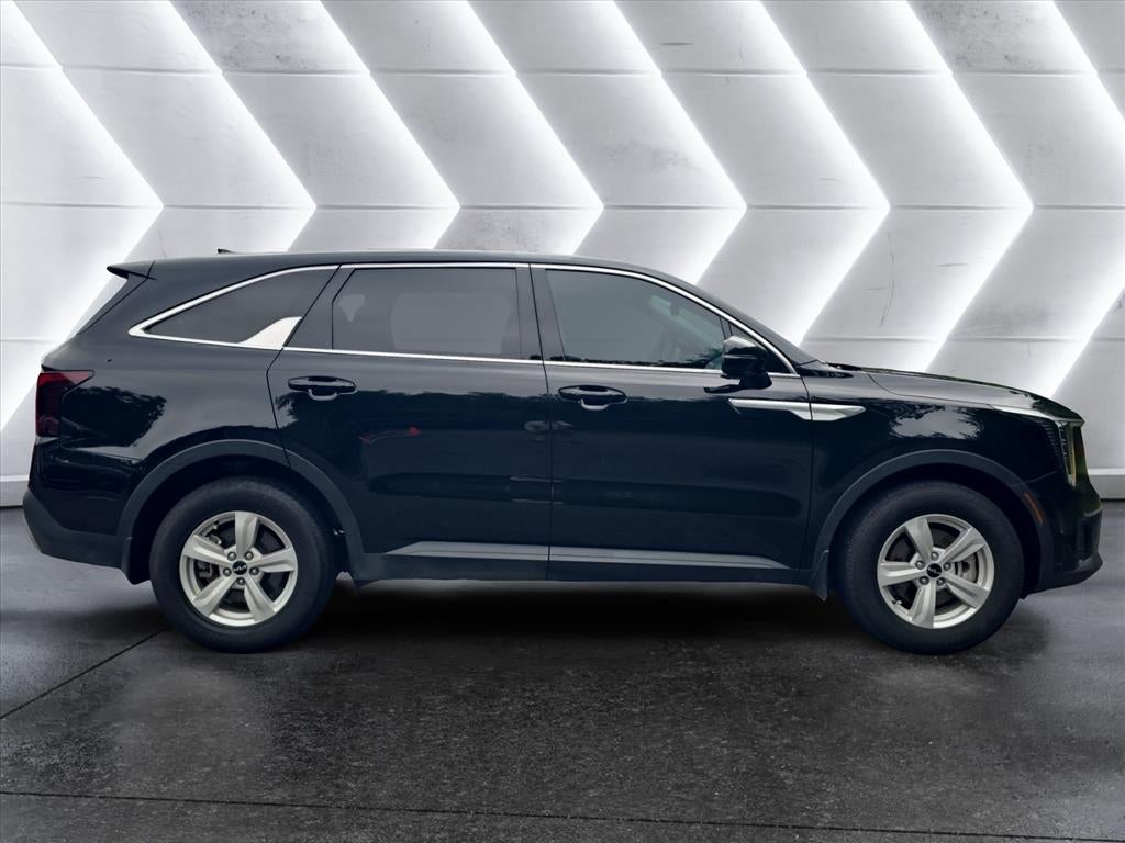 2025 Kia Sorento LX