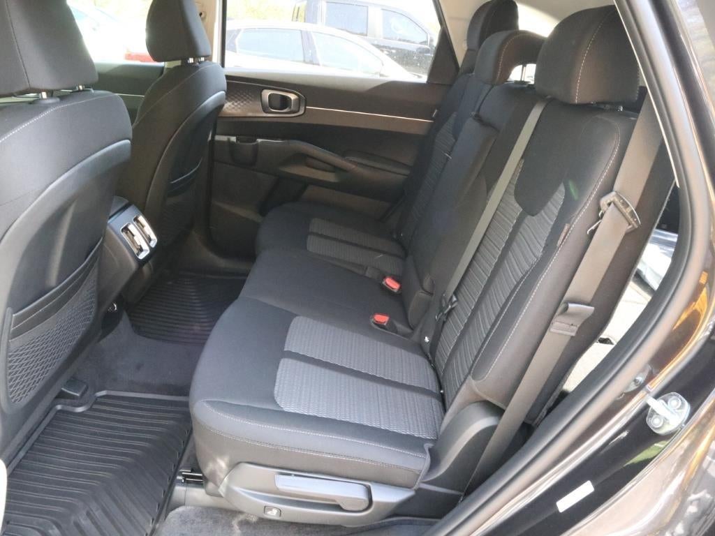 2025 Kia Sorento LX