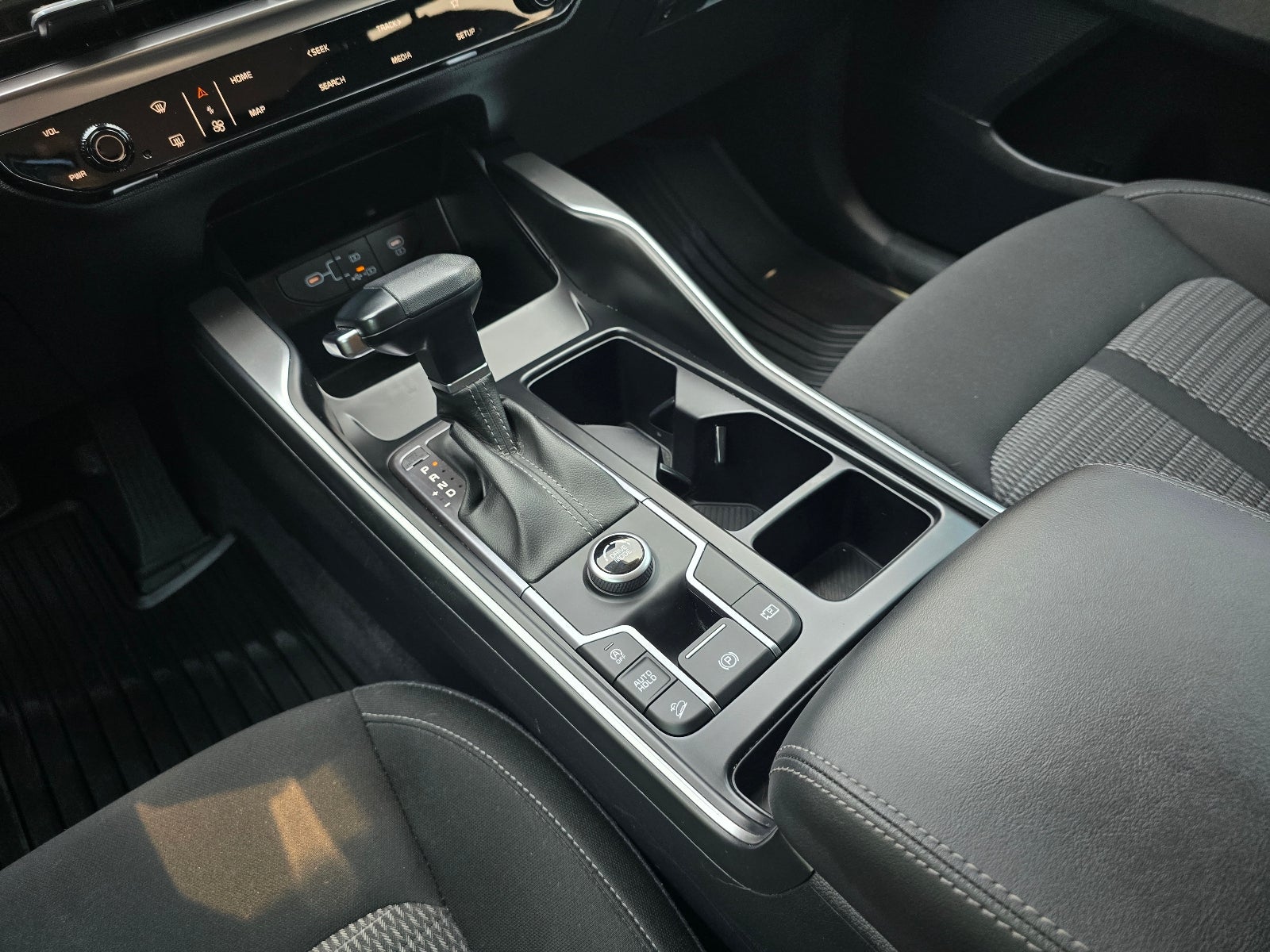 2024 Kia Sorento LX