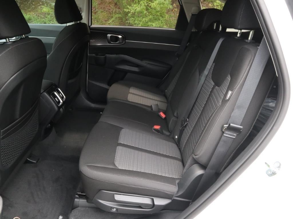 2025 Kia Sorento LX