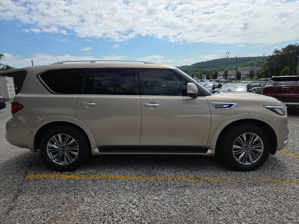 2021 INFINITI QX80 LUXE