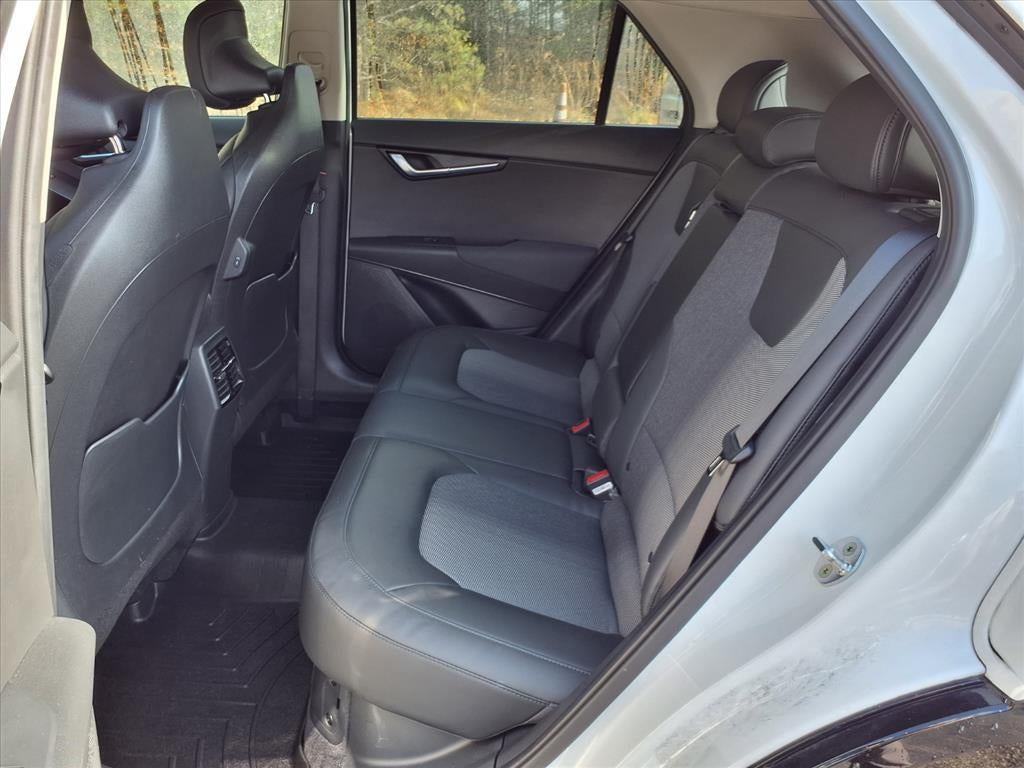 2023 Kia Niro EX Touring