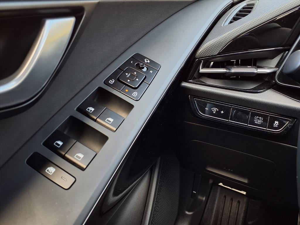 2023 Kia Niro EX Touring