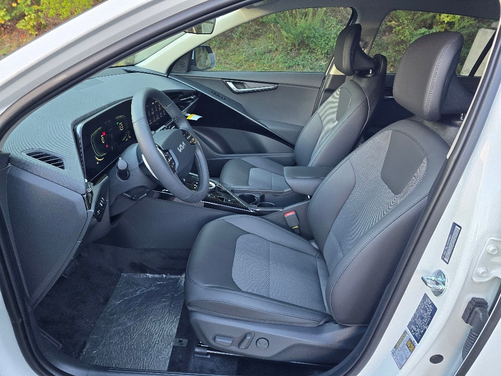 2025 Kia Niro Plug-In Hybrid EX