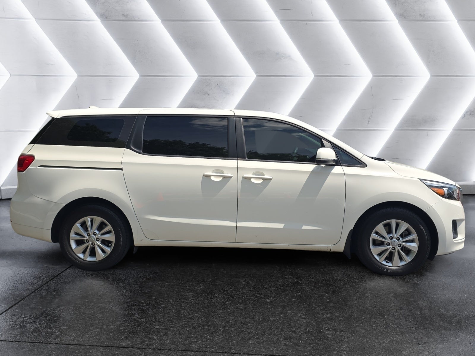 2018 Kia Sedona L