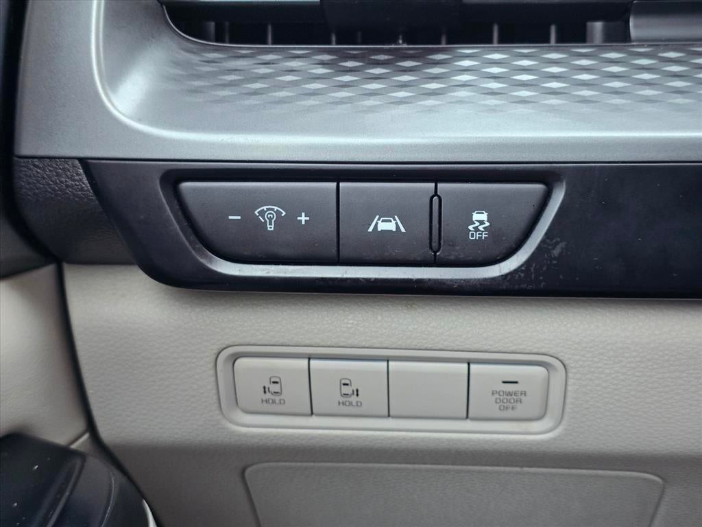 2022 Kia Carnival LXS