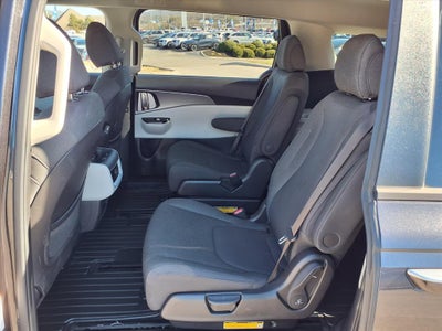 2022 Kia Carnival LX