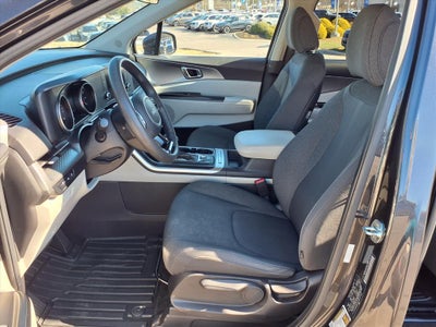 2022 Kia Carnival LX