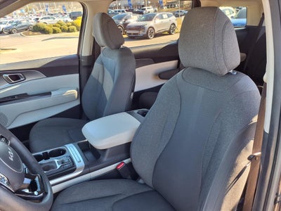 2022 Kia Carnival LX