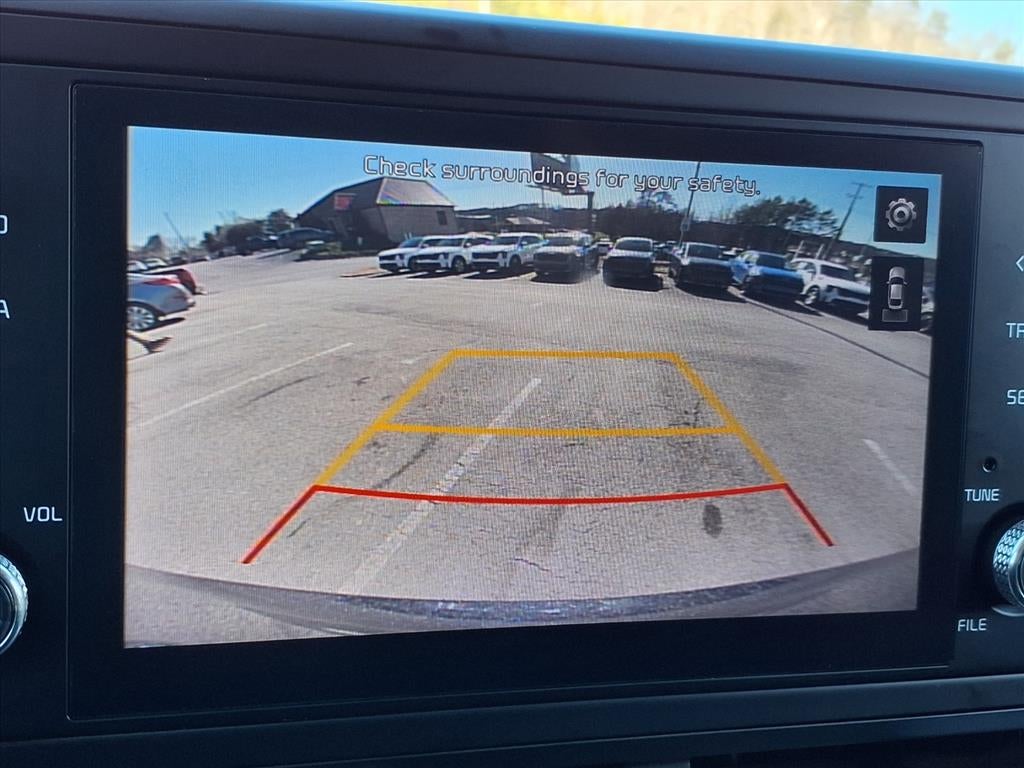 2022 Kia Carnival LX