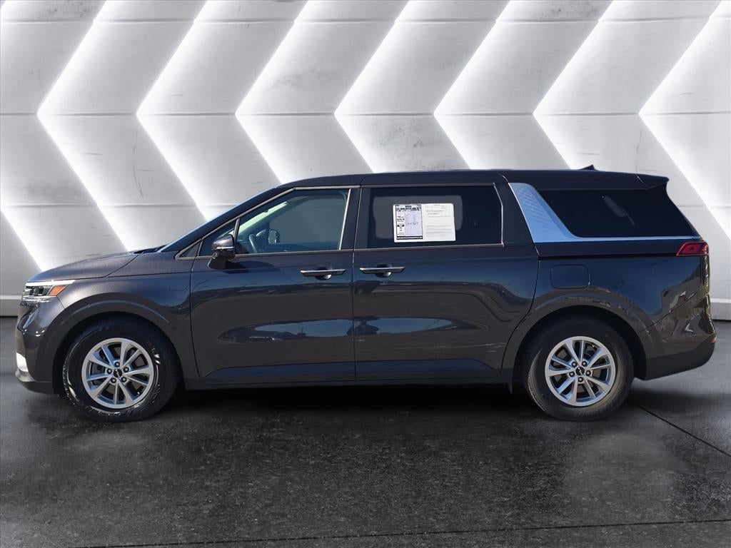 2022 Kia Carnival LX