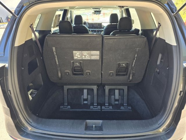 2024 Kia Carnival LX