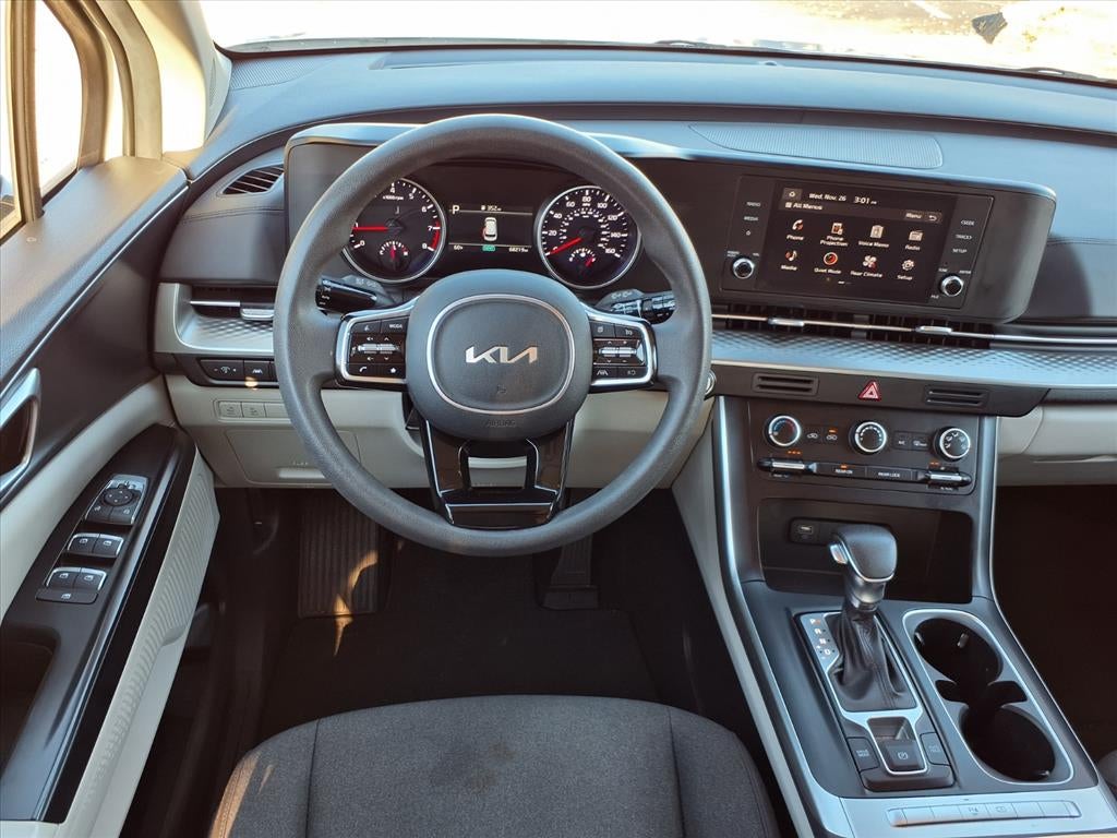 2024 Kia Carnival LX