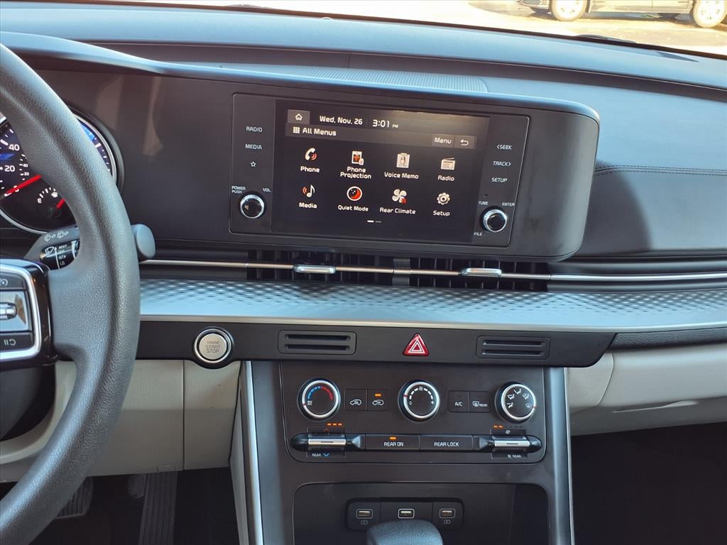 2024 Kia Carnival LX