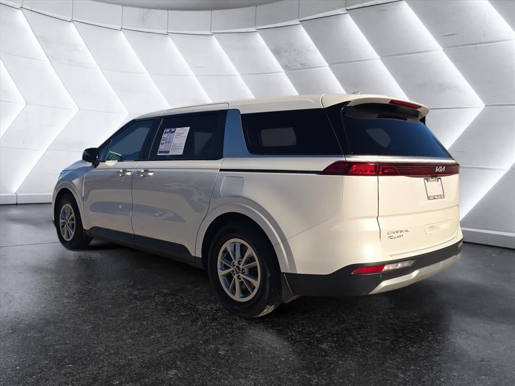 2024 Kia Carnival LX