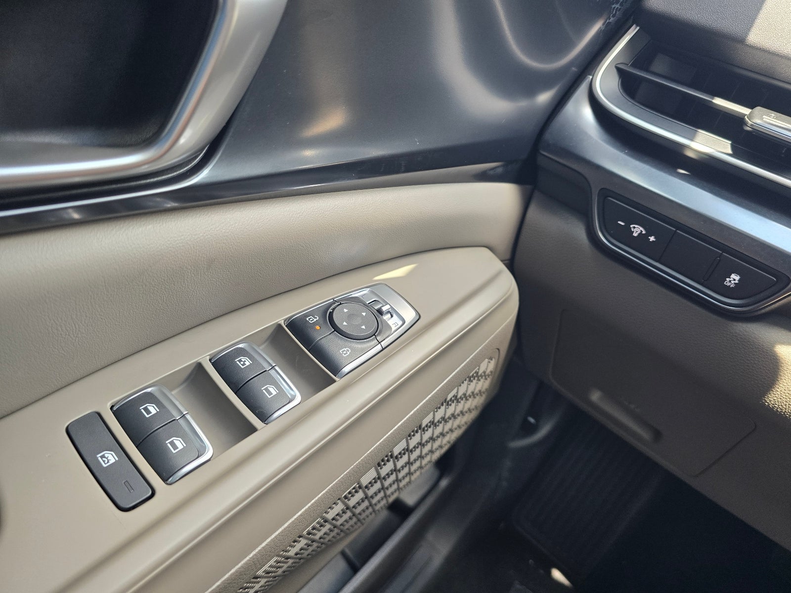 2027 Kia Carnival LXS