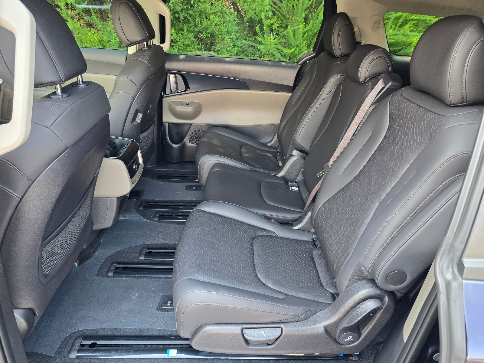 2027 Kia Carnival LXS