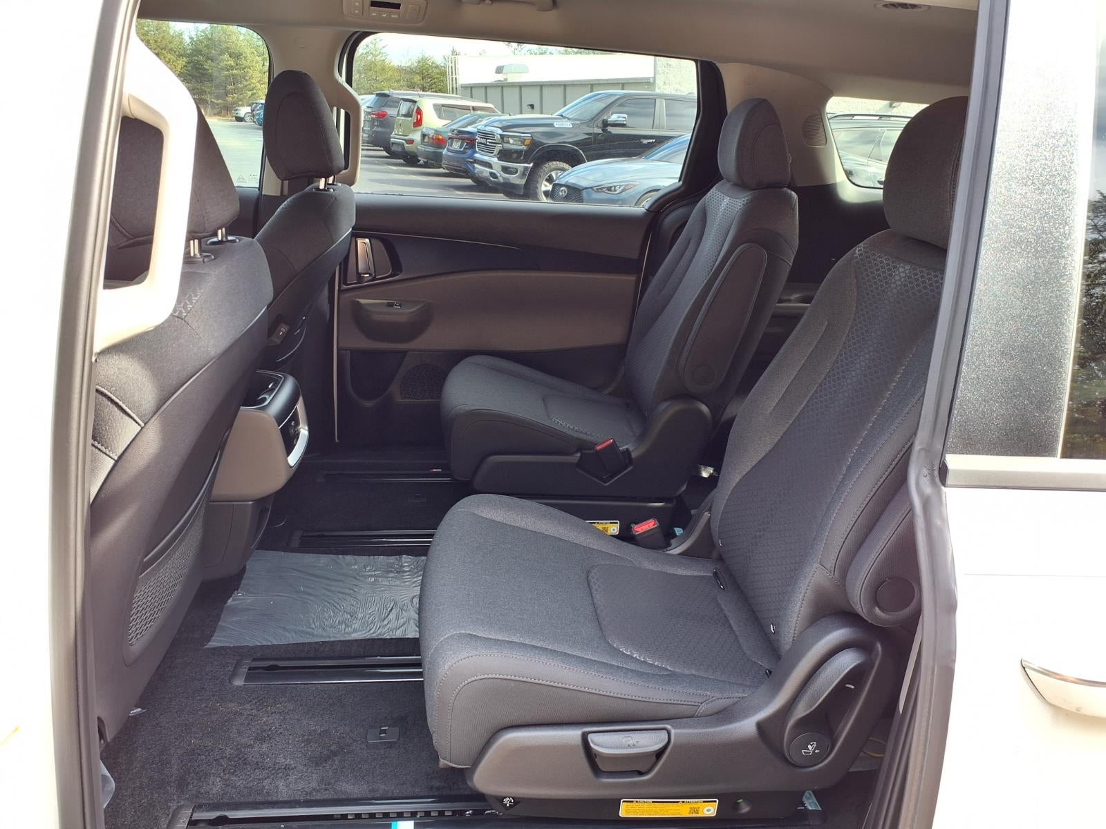 2026 Kia Carnival LX