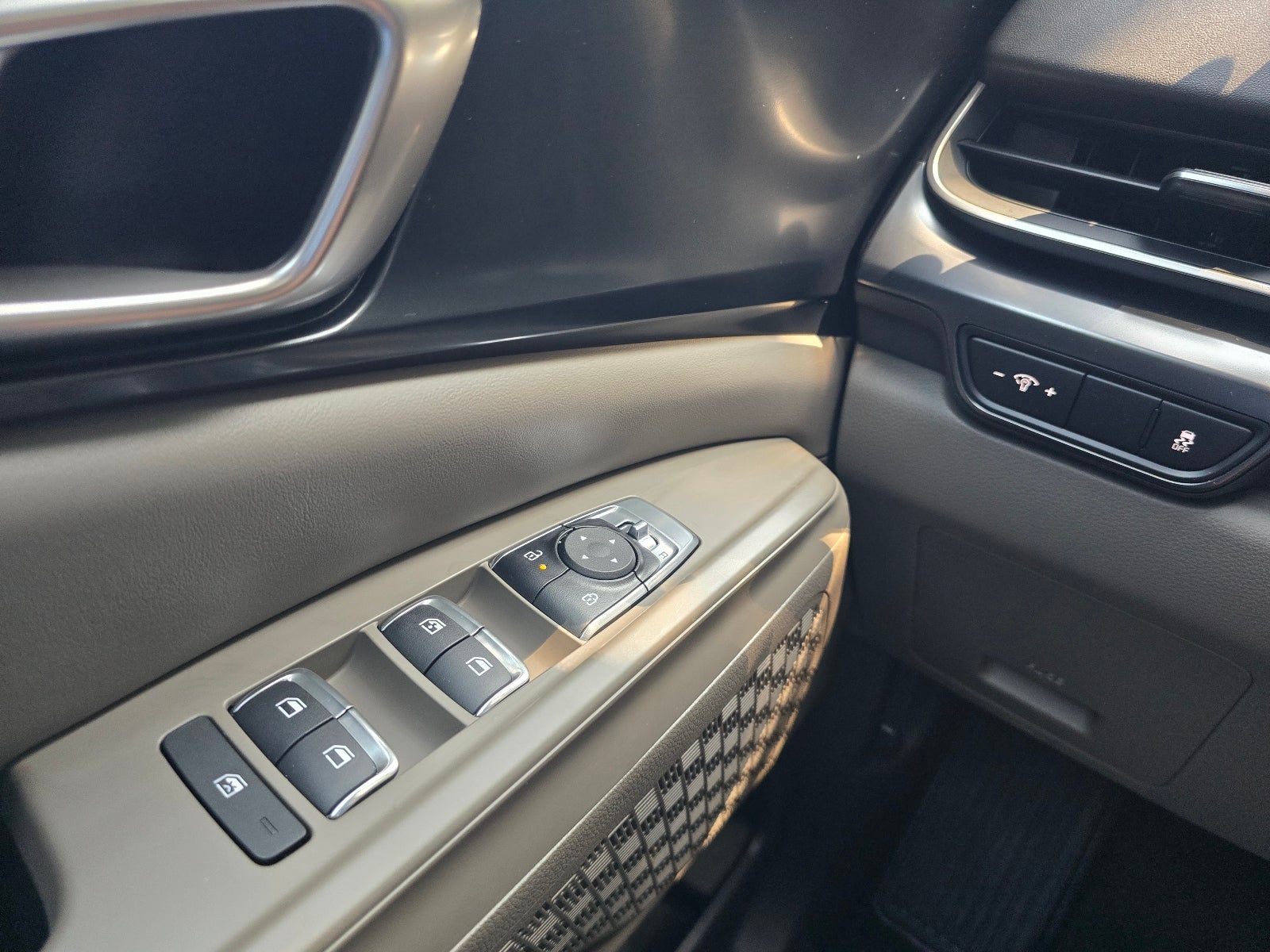 2027 Kia Carnival LXS