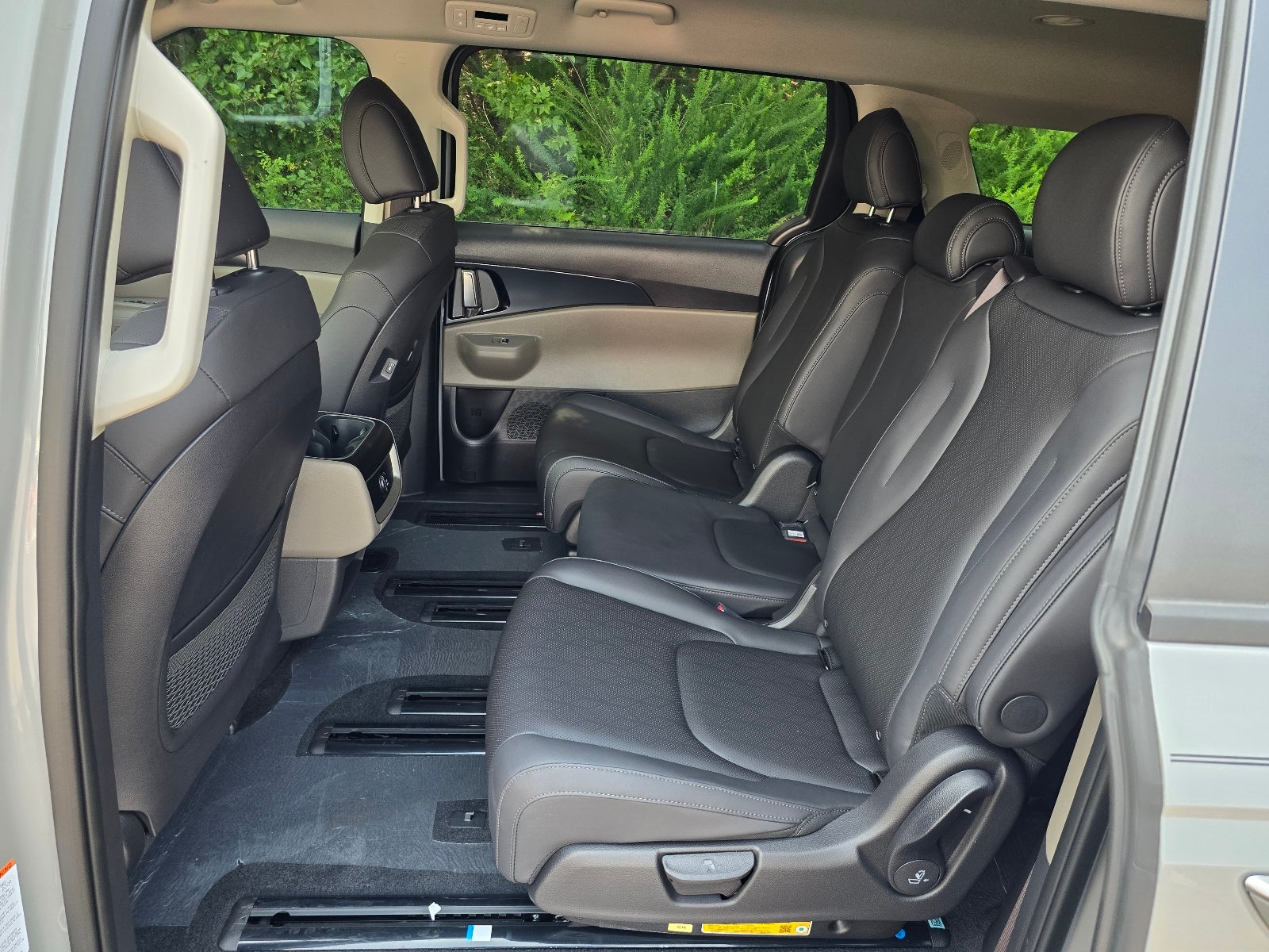 2027 Kia Carnival LXS