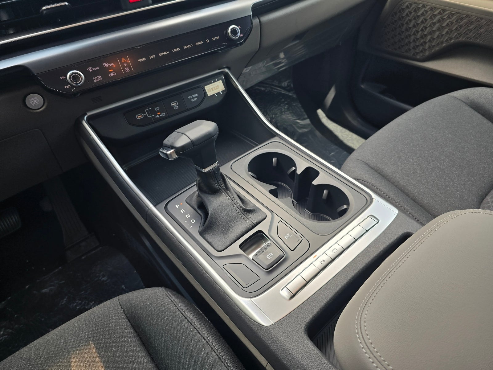2027 Kia Carnival LX