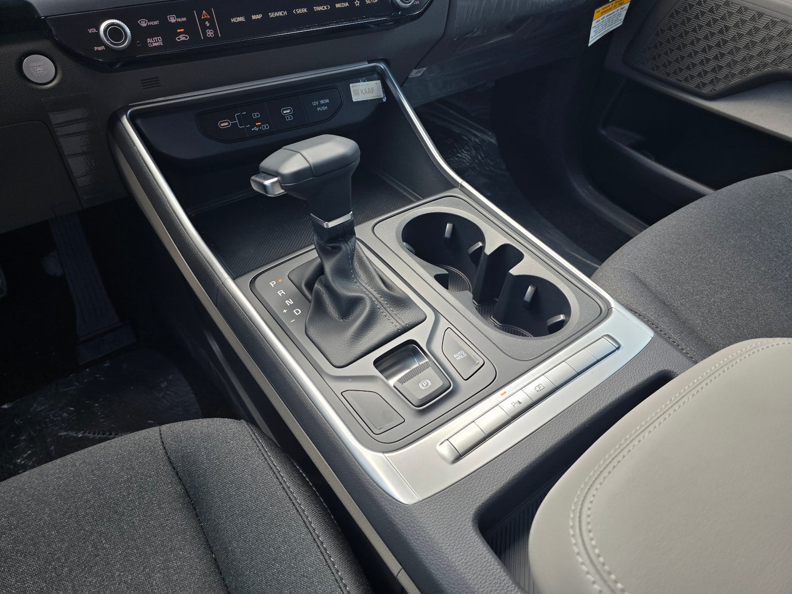 2027 Kia Carnival LX