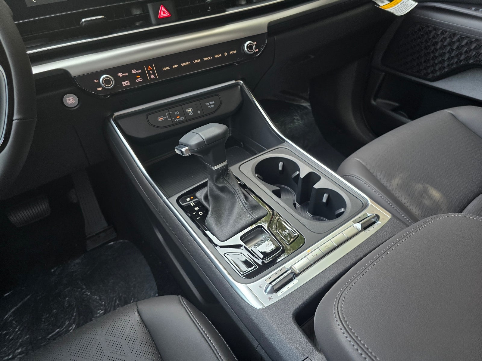 2027 Kia Carnival SX