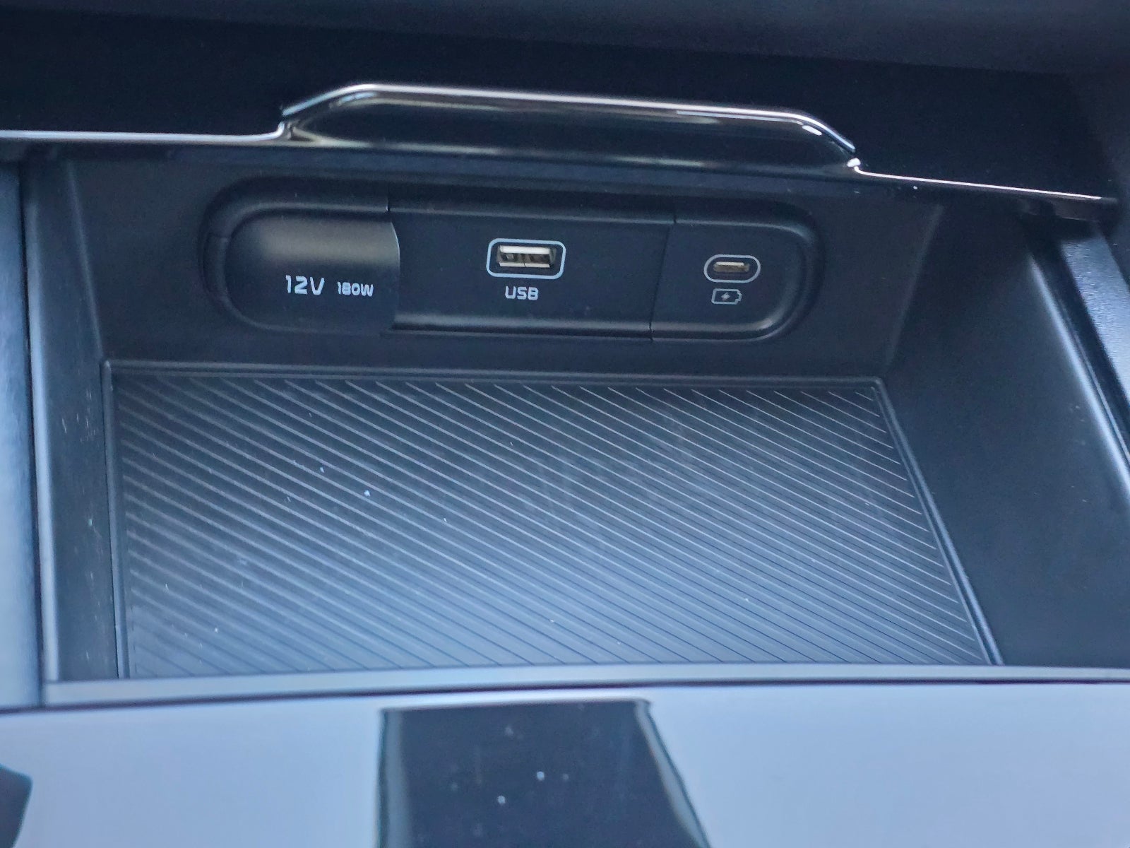 2025 Kia Sportage Hybrid LX