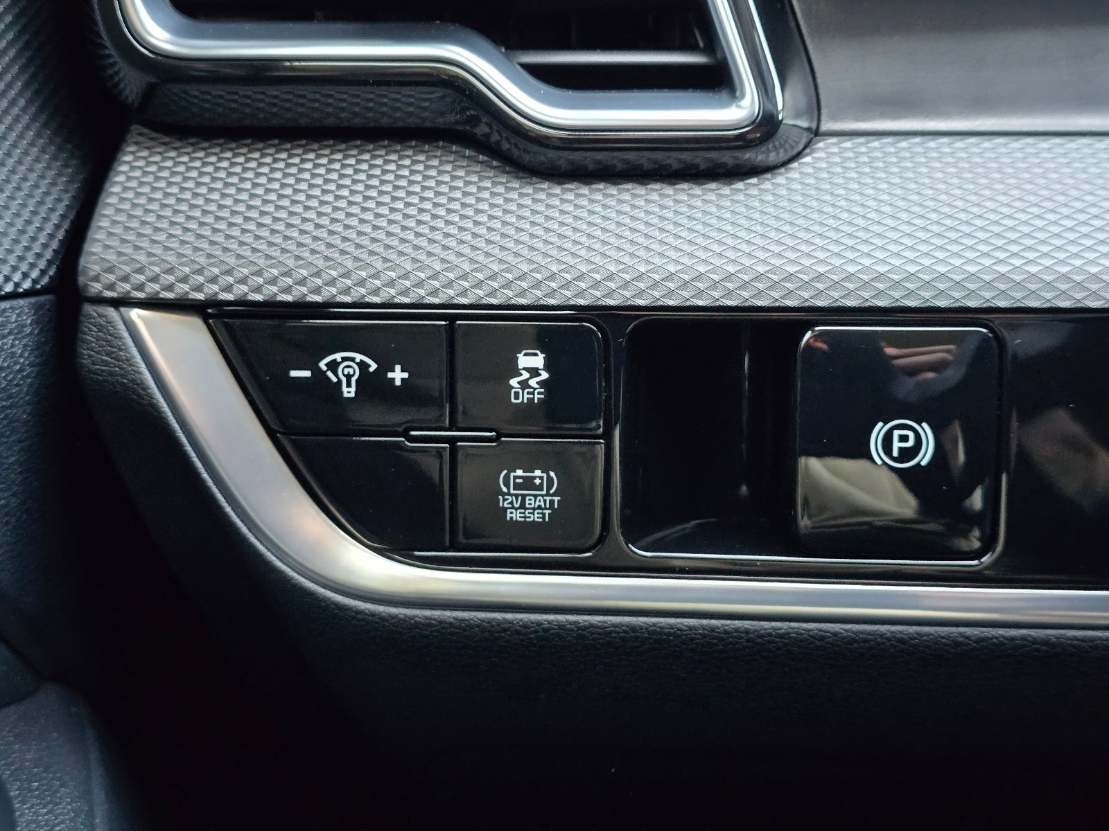 2025 Kia Sportage Hybrid LX