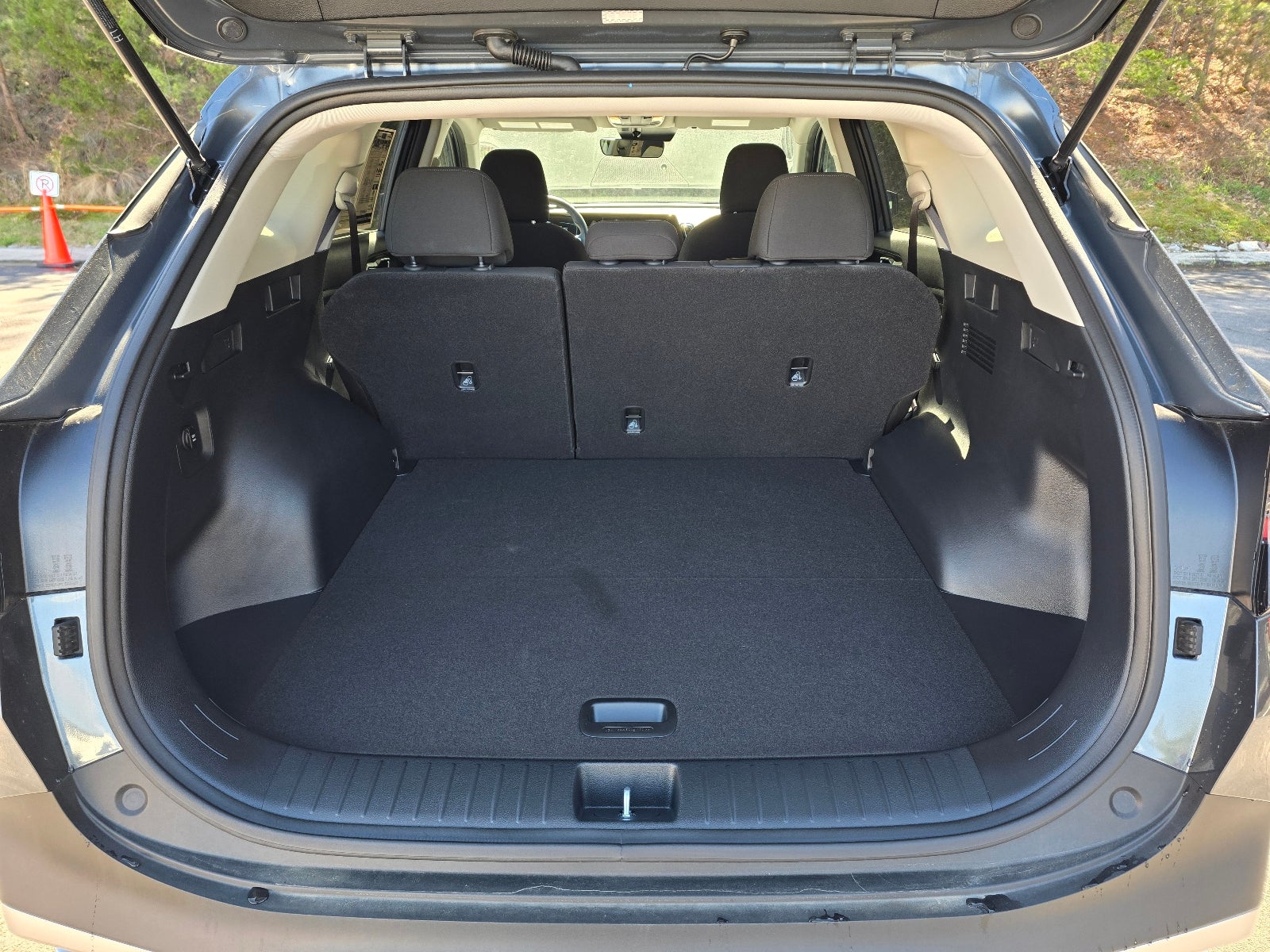 2025 Kia Sportage Hybrid LX