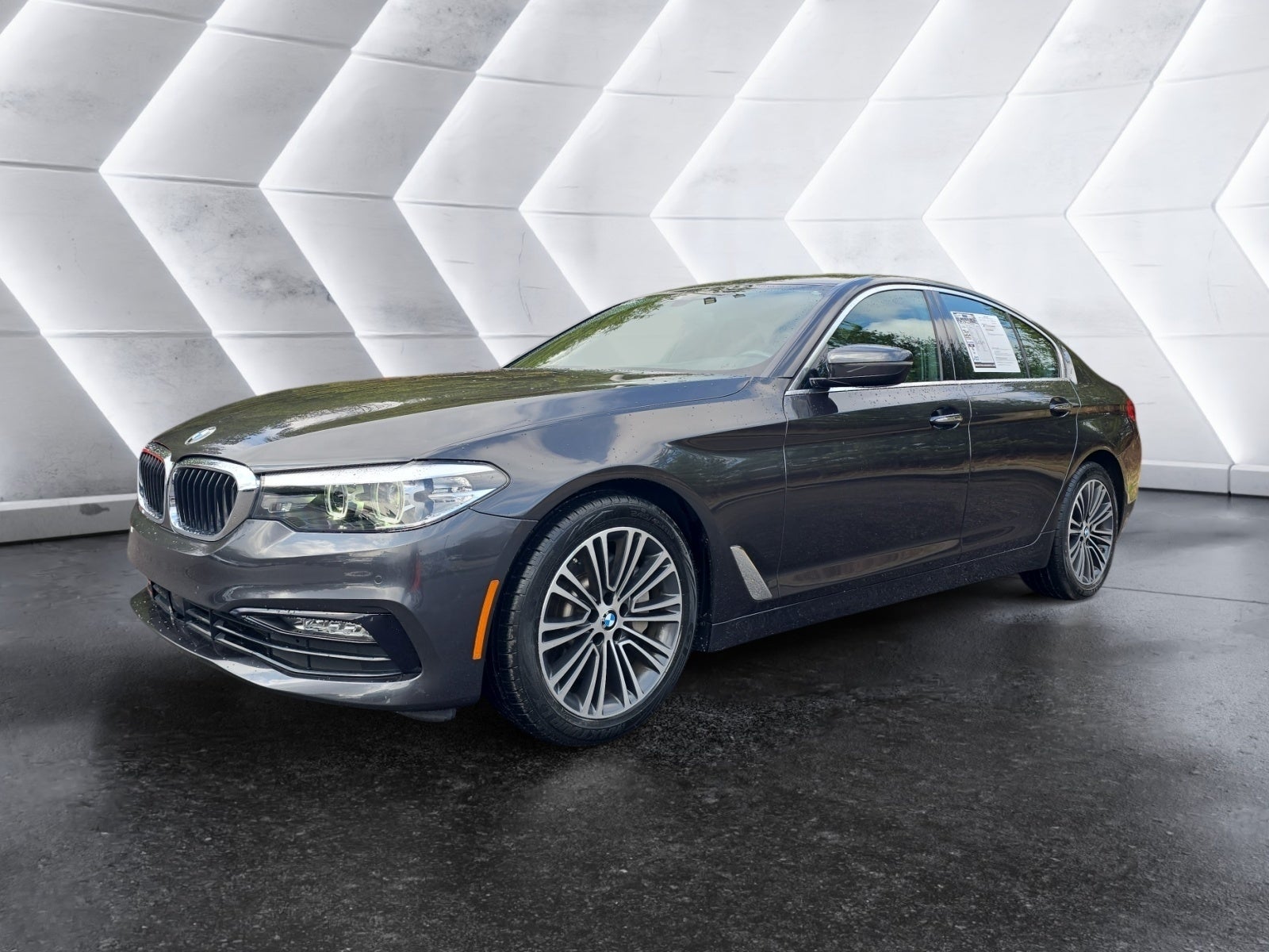 2018 BMW 5 Series 530i