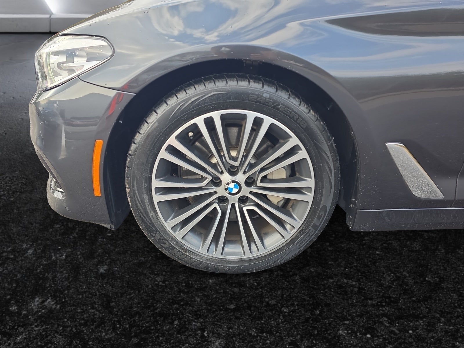 2018 BMW 5 Series 530i