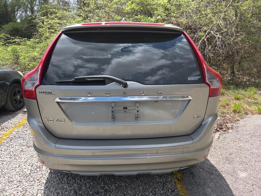 2016 Volvo XC60 T5 Drive-E Premier