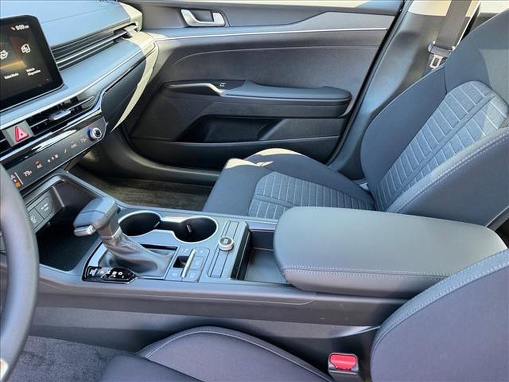 2026 Kia K5 LXS