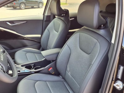 2025 Kia Niro SX